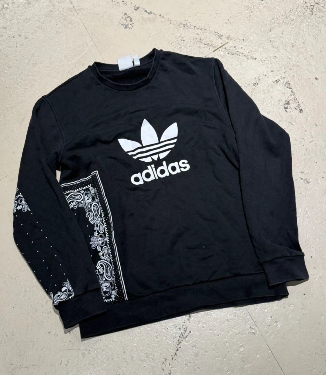 ADIDAS 반다나 맨투맨(정품)
